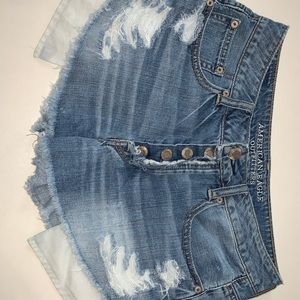 denim American eagle shorts